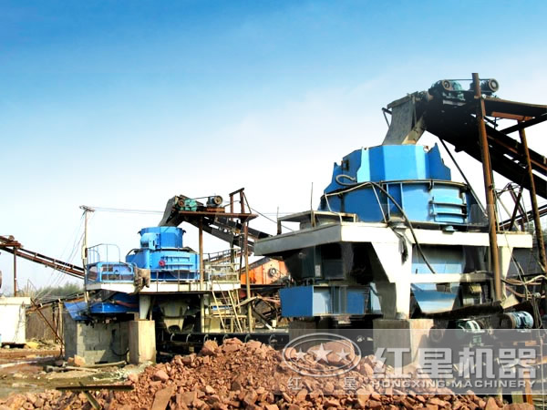 河卵石制沙機(jī)生產(chǎn)現(xiàn)場(chǎng) 河卵石制沙機(jī)生產(chǎn)現(xiàn)場(chǎng)