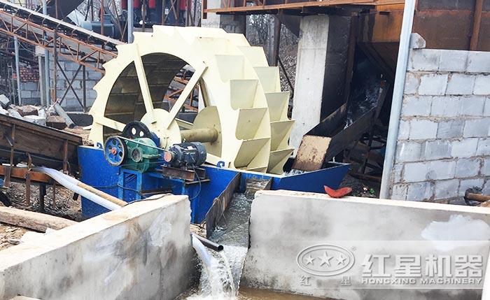 洗砂機(jī)現(xiàn)場(chǎng) 洗砂機(jī)現(xiàn)場(chǎng)