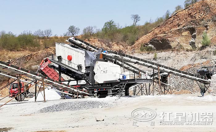 移動(dòng)碎石機(jī)工作現(xiàn)場 移動(dòng)碎石機(jī)工作現(xiàn)場