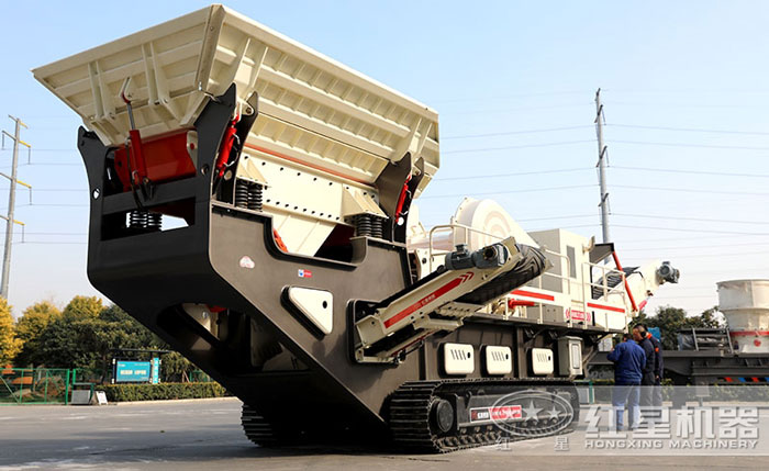 履帶式移動(dòng)顎式破碎機(jī)爬坡最在行 履帶式移動(dòng)顎式破碎機(jī)爬坡最在行