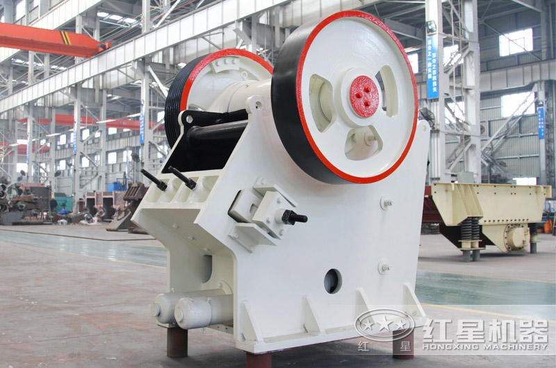 德版顎式破碎機(jī)多角度實拍