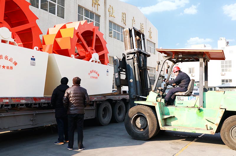 用戶參觀洗砂機(jī)發(fā)貨 用戶參觀洗砂機(jī)發(fā)貨