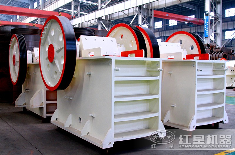 20萬方青石能打出多少石頭？有省錢的石頭破碎設(shè)備配置方案推薦嗎？