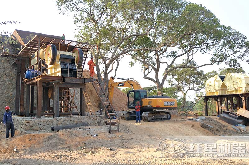頁(yè)巖破碎、制砂海外生產(chǎn)現(xiàn)場(chǎng)搭建中
