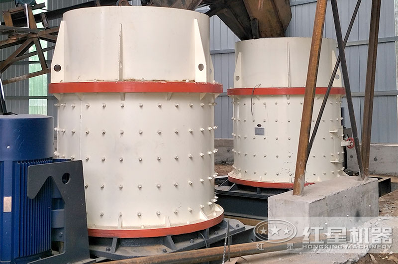 大型立式破碎機生產(chǎn)現(xiàn)場 大型立式破碎機生產(chǎn)現(xiàn)場