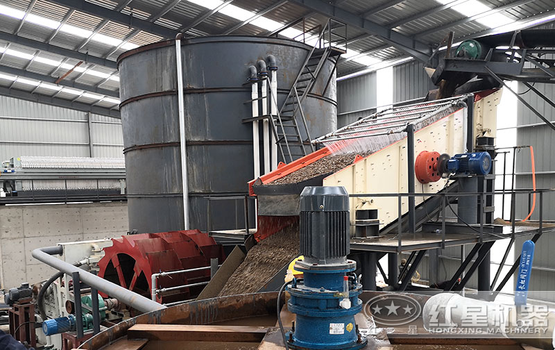 礦山水洗沙機(jī)器多少錢？洗沙線有必要配置細(xì)沙回收機(jī)嗎？