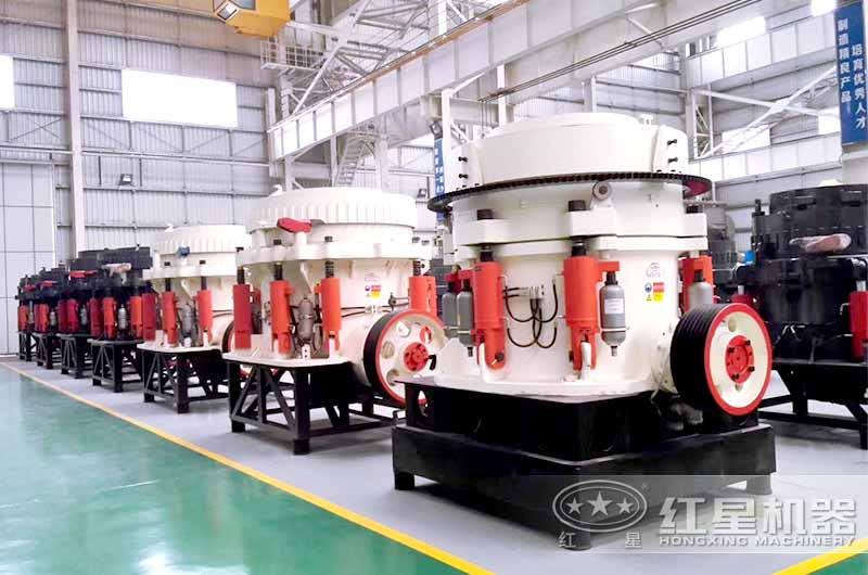 二級破碎設(shè)備圓錐破，前期投資成本高，后期運(yùn)行成本低