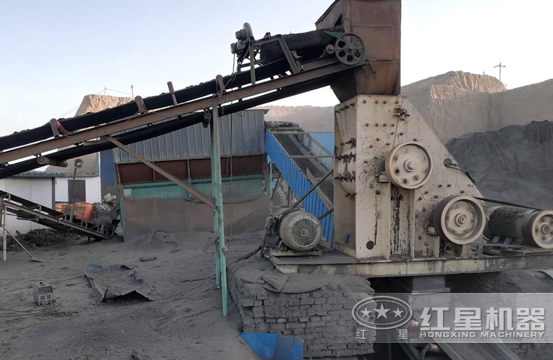 雙級破碎機(jī)輕松破碎濕料！設(shè)備型號參數(shù)介紹