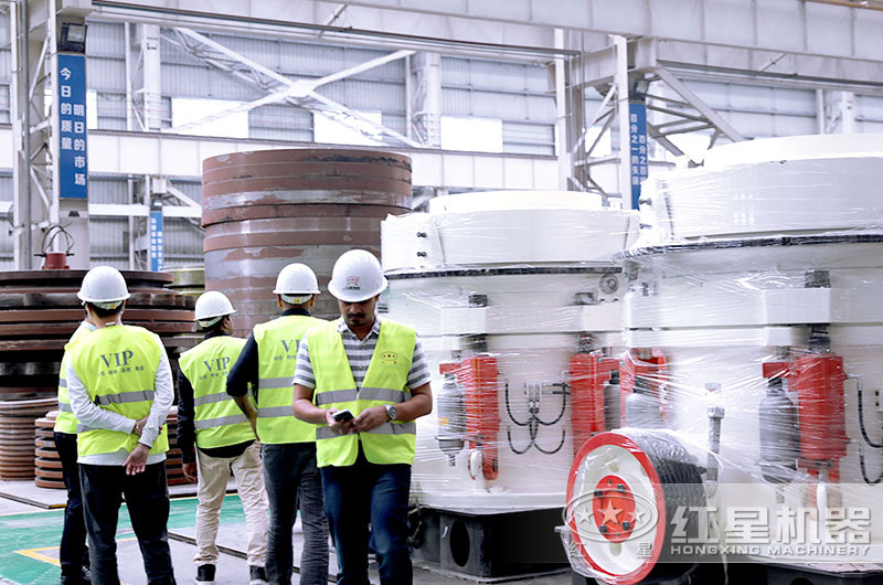 圓錐破碎機優(yōu)勢特點多，歡迎來廠考察