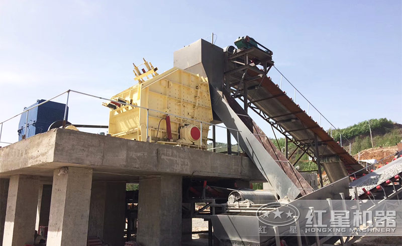 想買一臺(tái)破碎礦石的1315反擊破，多少錢？廠家給送貨嗎？