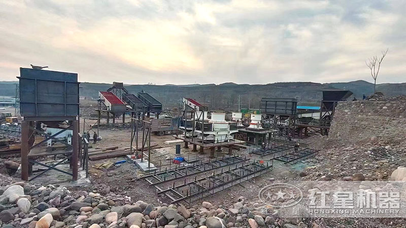 砂石生產(chǎn)線搭建現(xiàn)場實拍 砂石生產(chǎn)線搭建現(xiàn)場實拍
