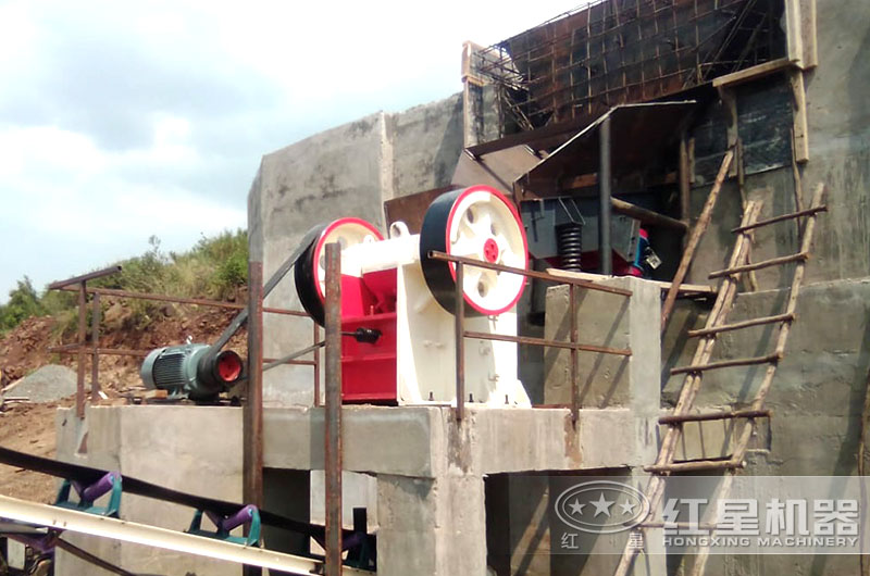 小型碎石機(jī)器有哪些？多少錢一臺？