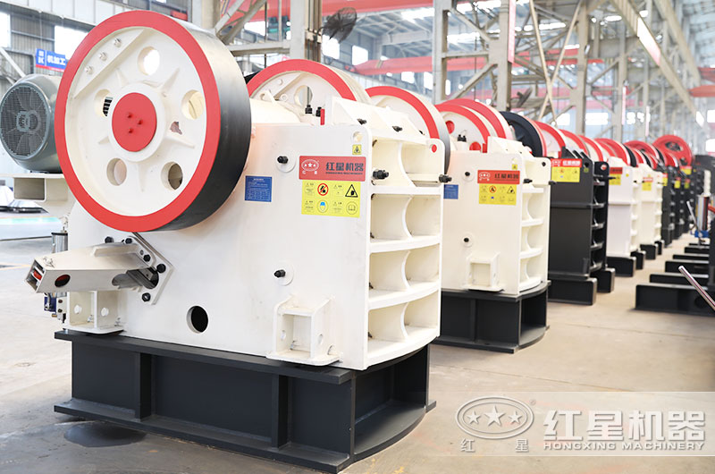 顎式螢石破碎機(jī)圖片 顎式螢石破碎機(jī)圖片