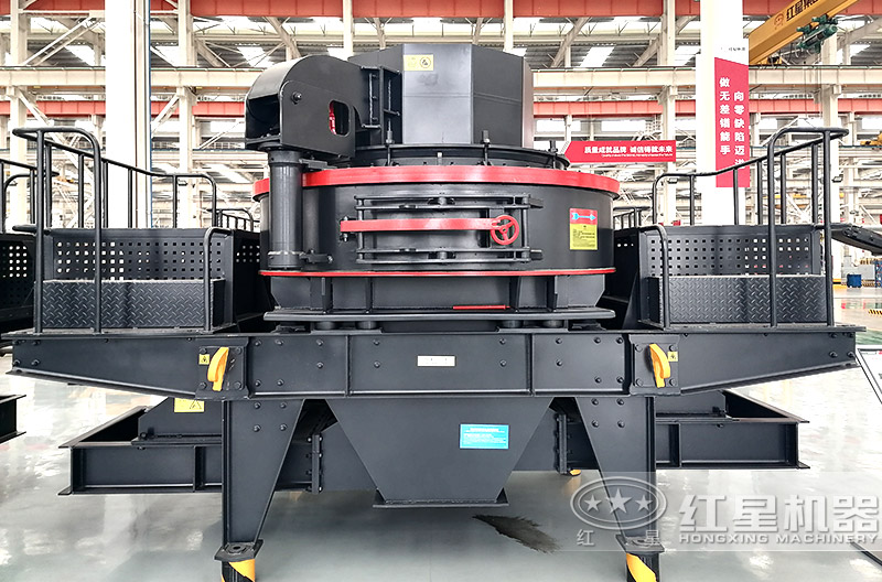 鵝卵石制沙機(jī)型號(hào)時(shí)產(chǎn)300噸有哪些，一臺(tái)價(jià)格多少？附視頻