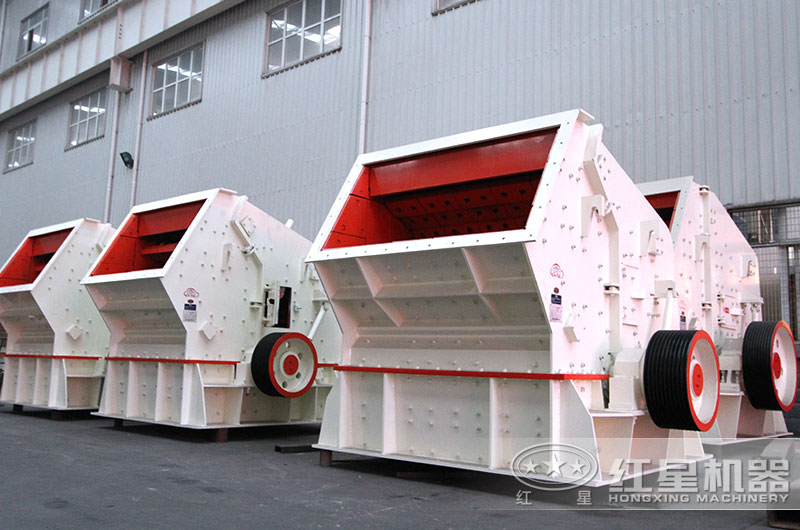 反擊破碎機(jī)圖片 反擊破碎機(jī)圖片